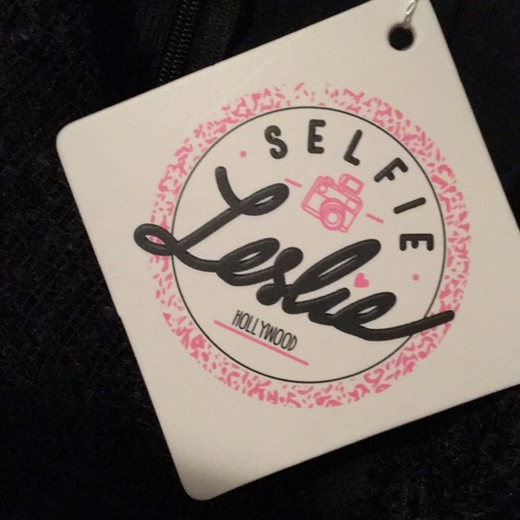 NWT ROMPER - Picture 5 of 6